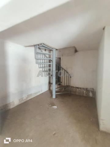 Vente magasin avec 4 rideaux à Diour Jamaa
