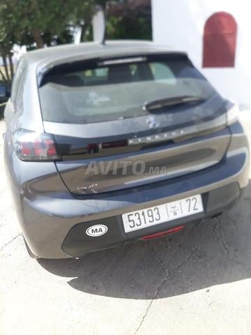 Peugeot 208 Essence Manuelle 2024 à Casablanca - 2