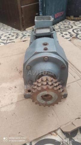 Moteur électrique industriel 380V avec réducteur - 2