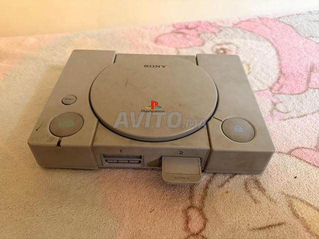 PlayStation 1 FAT avec câbles et original - 2