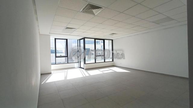 CMN-MA-2635 - Bureau à louer à Les Hôpitaux