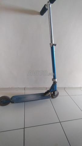 Trottinette pour enfant d'occasion, prix fixe - 2