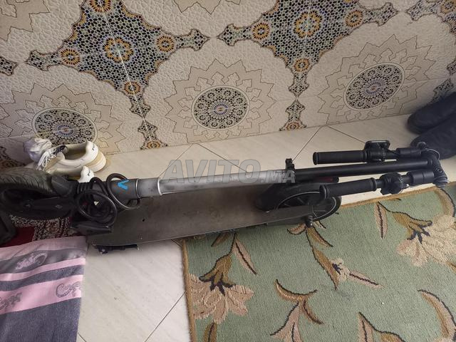 سكوتر للبيع لا يزال نظيفًا من الخارج - 2