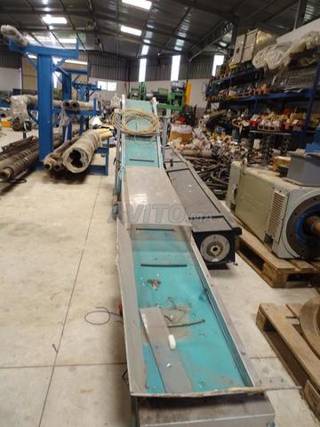 Tapis Convoyeur Industriel avec Tireur à Palettes