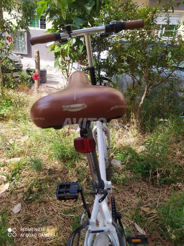 Vélo pur presque neuf pour adultes et enfants - 2