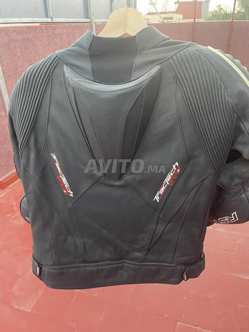 Vends blouson cuir RST Tractech taille 50 EU - 2