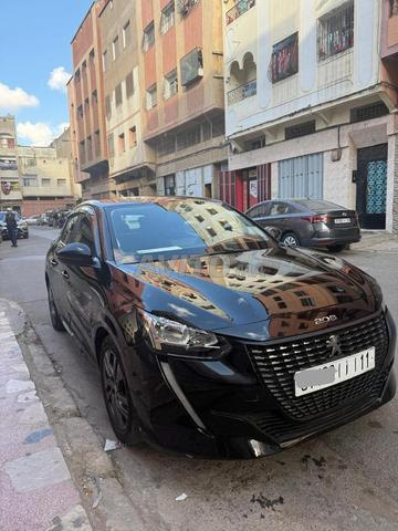 بيجو 208 بحالة جيدة جداً - 2
