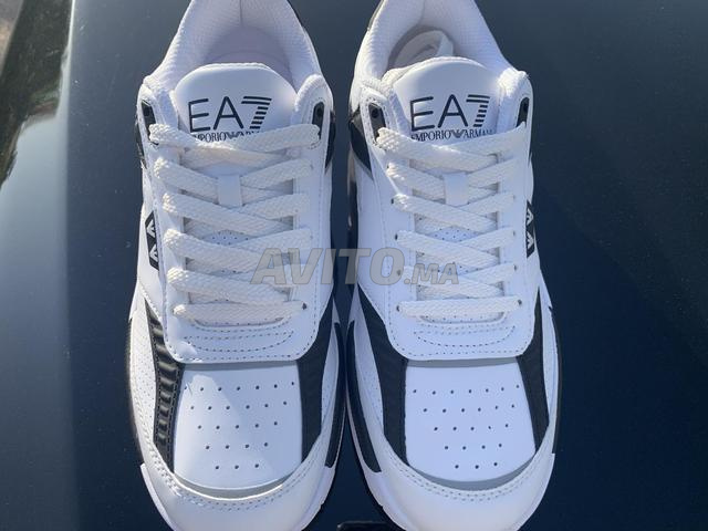 Basket homme Emporio Armani neuve pointure 44 - 2