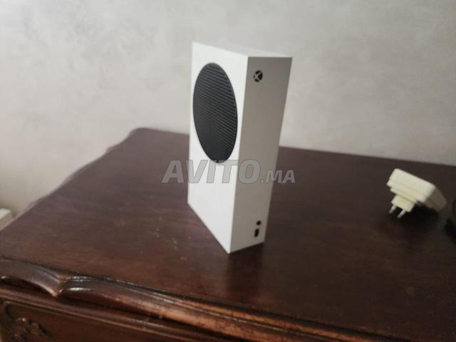Xbox Series S plus disque dur externe 1T et piles AAA - 2