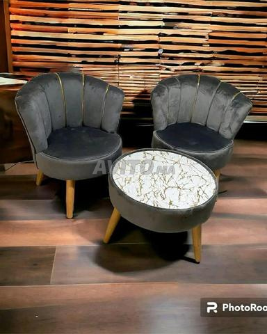 Table et 2 chaises - 2