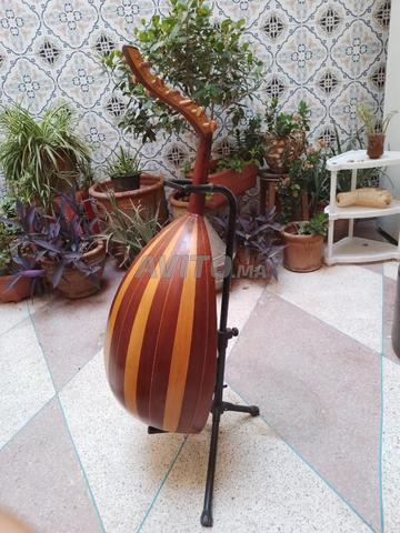 Oud mélodieux à vendre