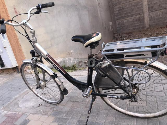Vélo électrique REDY, élégant et pratique, en excellent état - 2