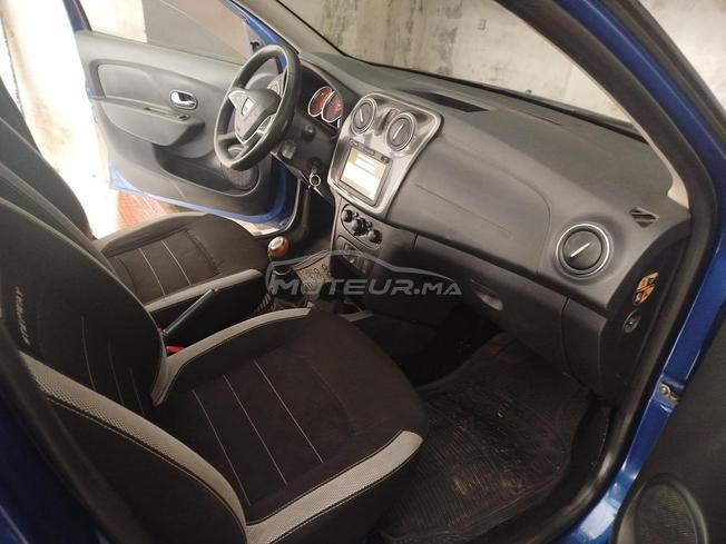 voiture en très bonne état garantie 1 mois 