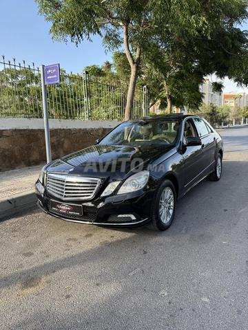 Mercedes E350 Essence modèle 2009 à Rabat - 2