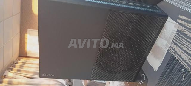 Xbox One 1T بحالة جيدة جداً - 2