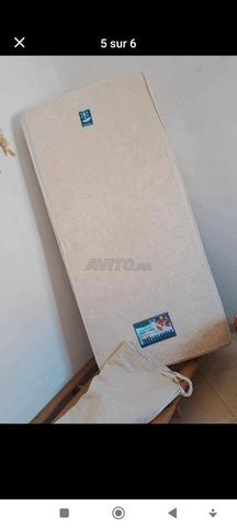 Lit et matelas 190/90 - 2