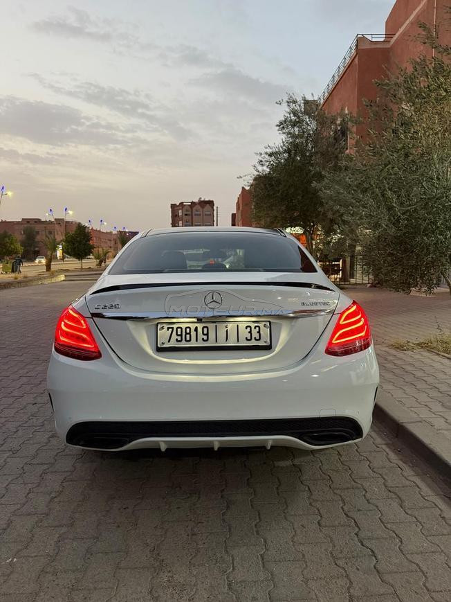 c220 model 2014 emporté neuf en excellente état 