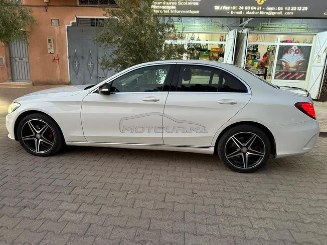 c220 model 2014 emporté neuf en excellente état 