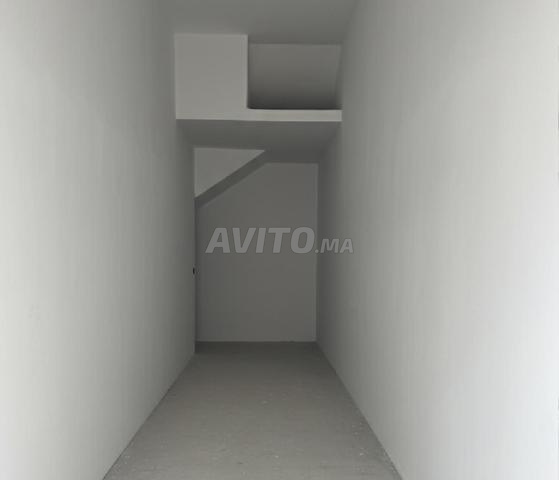 كراجات محفظة للبيع أو الكراء قرب مدار الولاية - 2