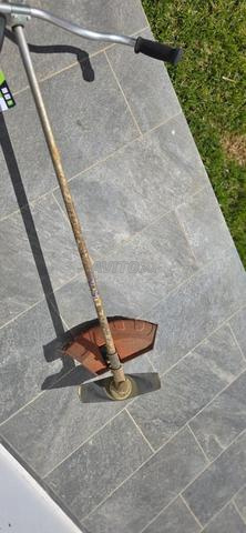 Débroussailleuse STIHL très peu servi - 2
