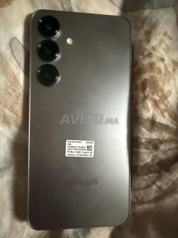 Samsung Galaxy s25 256gb - 2
