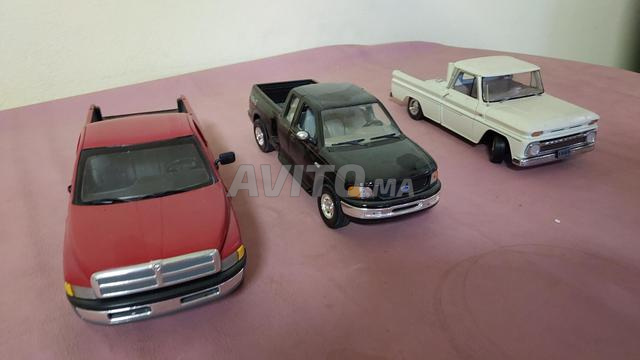 LOT de 3 VOITURES DE COLLECTION 1/18 - 2