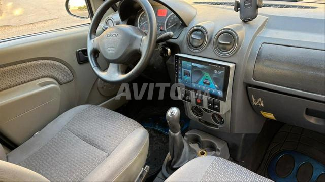 Voiture bien équipée et en bon état