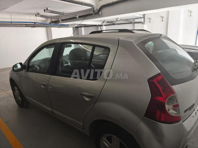 Dacia Sandero Diesel Manuelle 2010 à Rabat - 2