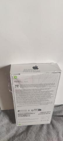iPhone 16 Pro 256 Noir Titane - 2