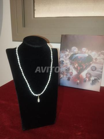 Collier en cristal, turquoise et perle naturelle 150 pièce