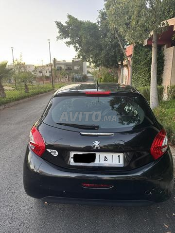 Peugeot 208 Diesel Manuelle 2017 à Temara