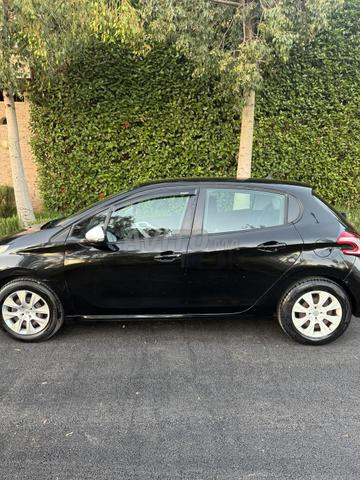Peugeot 208 Diesel Manuelle 2017 à Temara - 2