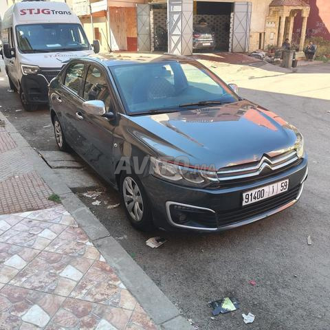Bonjour, Citroën à vendre en excellent état - 2