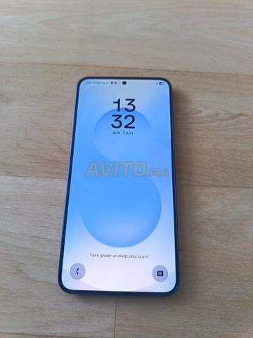 Samsung Galaxy S25 plus 256 Go ÉTAT COMME NEUF
