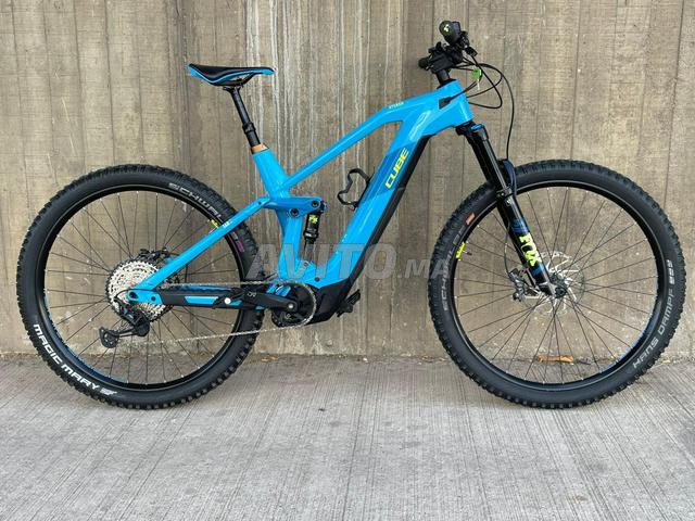 Vélo VTT électrique Cube carbone taille L