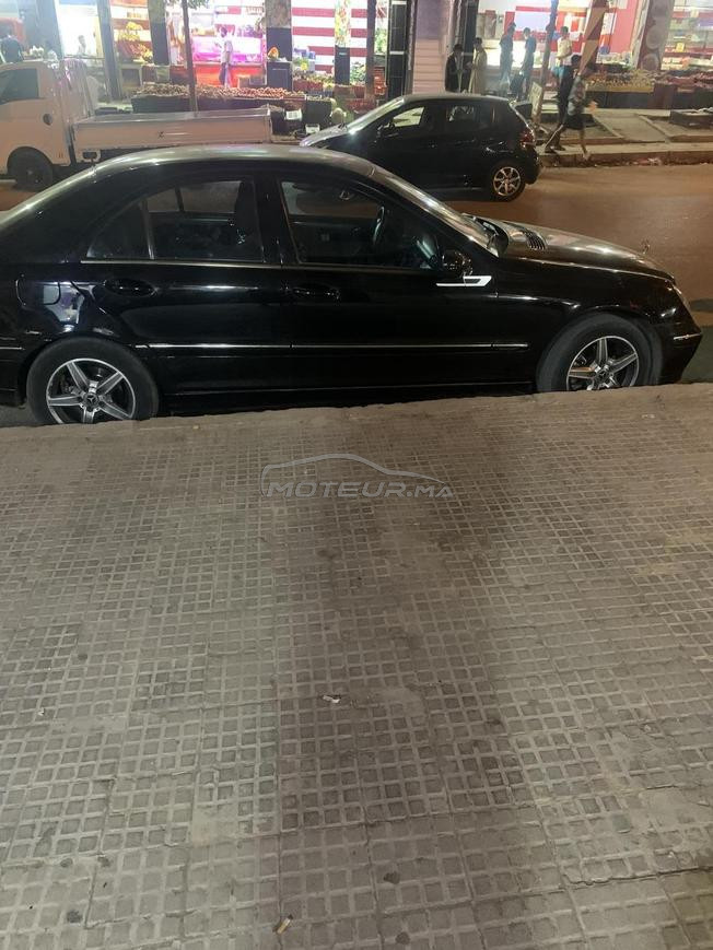 Mercedes-Benz 220 Diesel Automatique 2001 à Tanger
