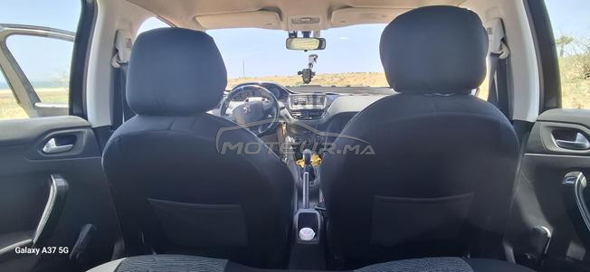 Peugeot 208 Essence Manuelle 2013 à Tanger