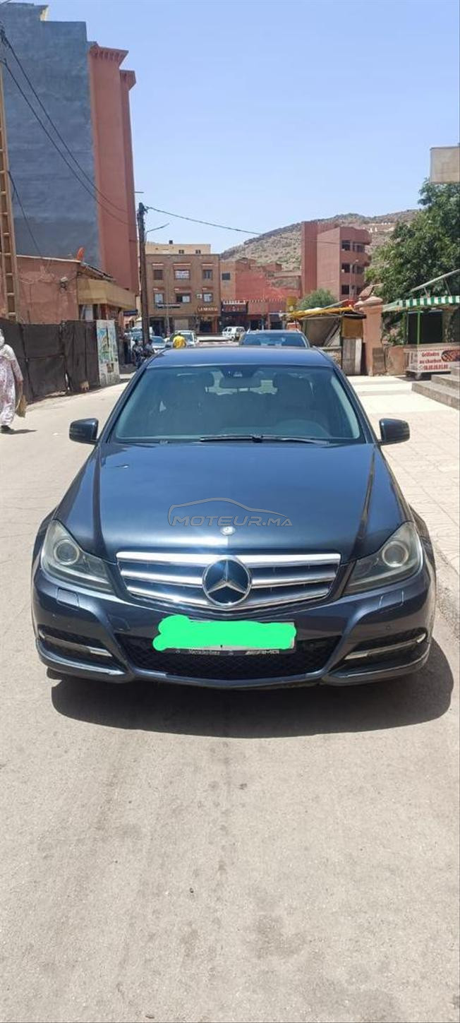 Mercedes 220 