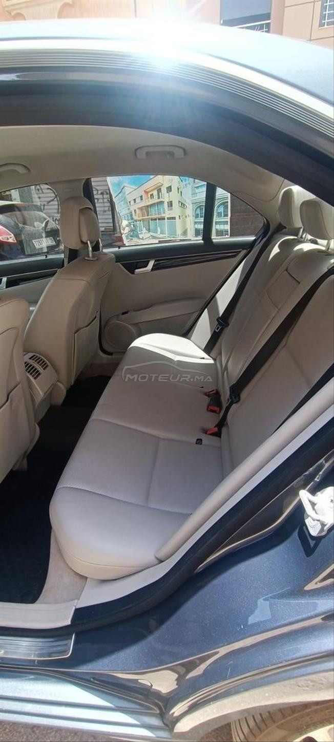 Mercedes 220 