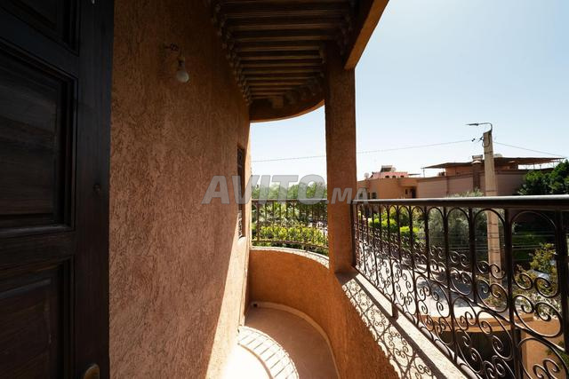 Étage de villa 3 chambres à louer proche CHU