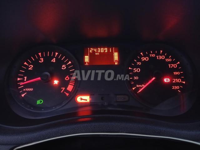 Renault Clio Essence Manuelle 2012 à Taounate