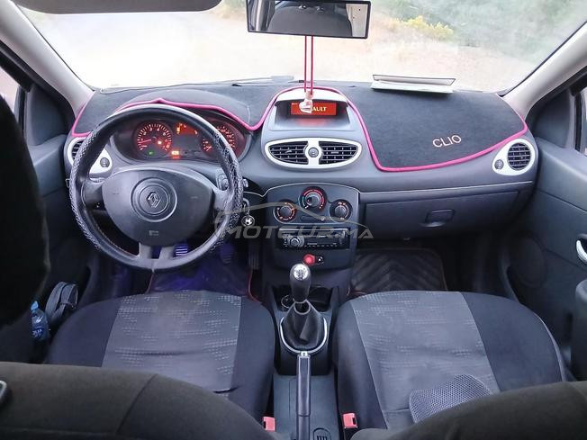 Renault Clio Essence Manuelle 2012 à Taounate