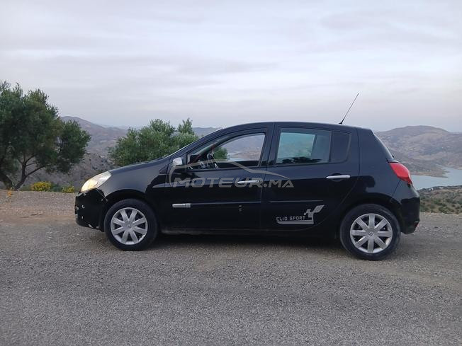 Renault Clio Essence Manuelle 2012 à Taounate