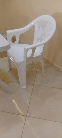 Table et chaises - 2