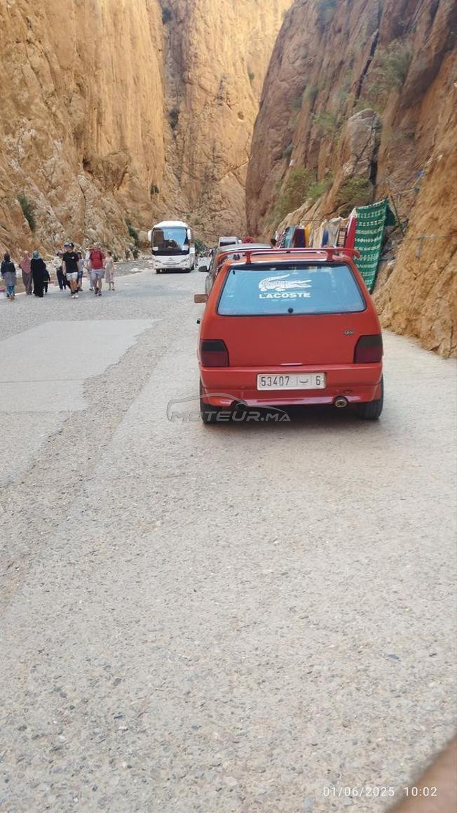 سيارة في حالة جيدة 