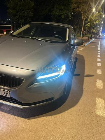 Volvo V40 Diesel Automatique 2019 à Marrakech - 2