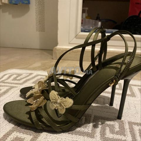 Sandales Zara kaki à papillons - 2