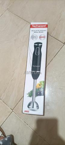 خلاط يدوي