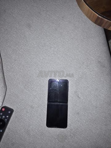 Samsung Z Flip 4 - 2