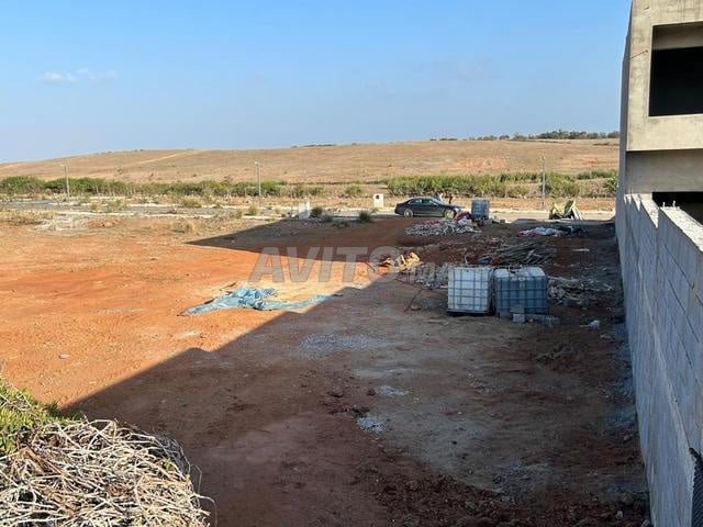 Terrain titré prêt à vendre, superficie 360 m²